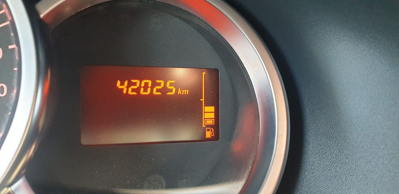 Foto Dacia Sandero 10