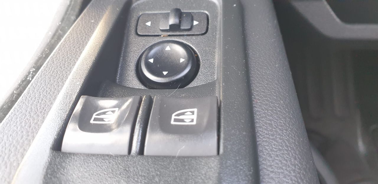Foto Nissan NV400 11
