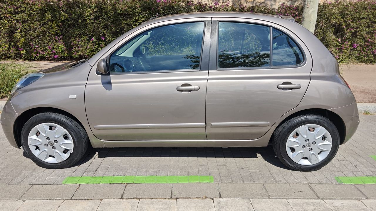 Foto Nissan Micra 9
