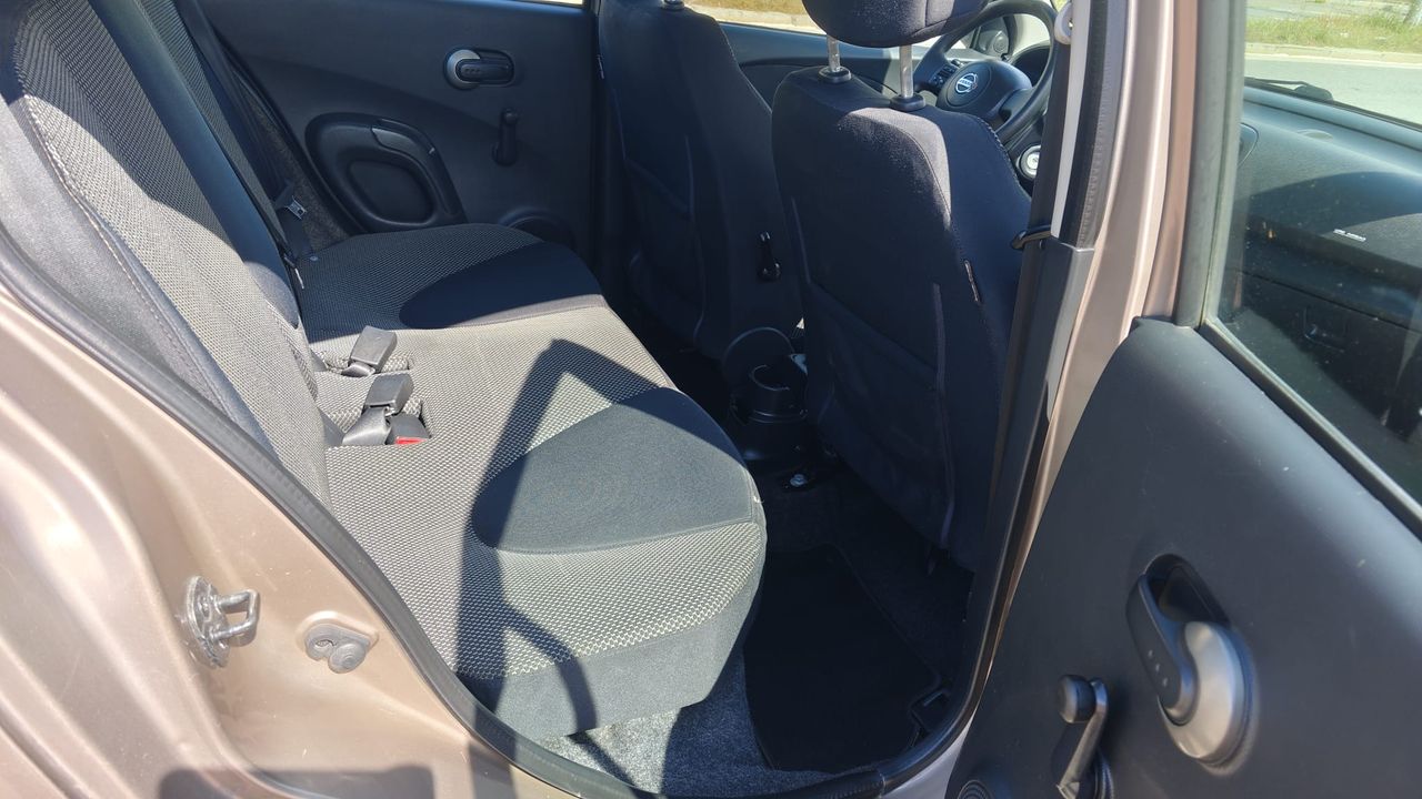 Foto Nissan Micra 10