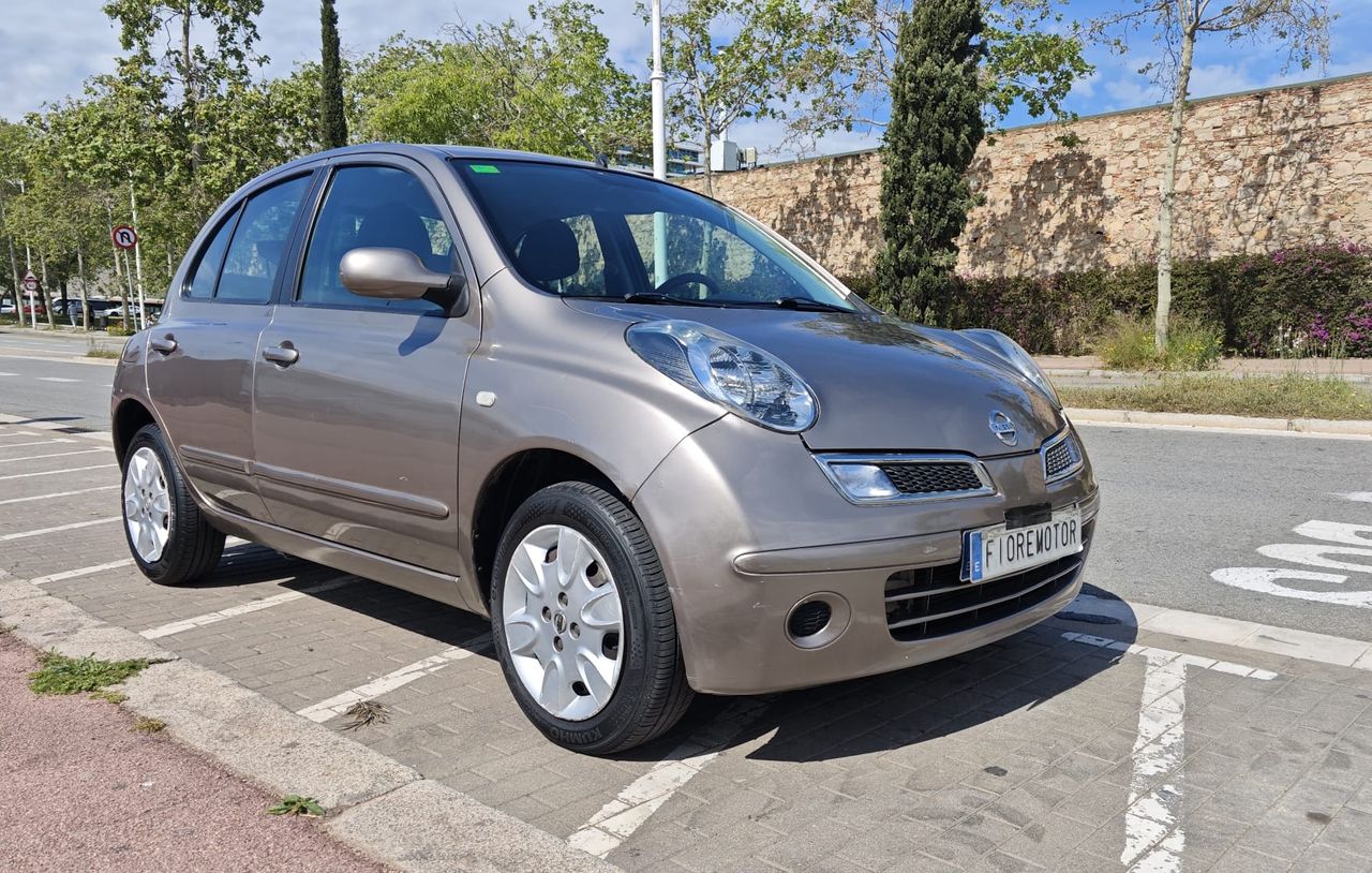 Foto Nissan Micra 12