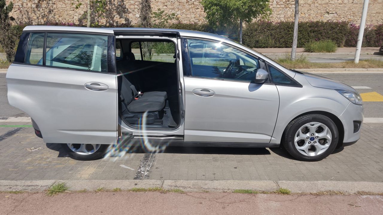 Foto Ford Grand C-MAX 6