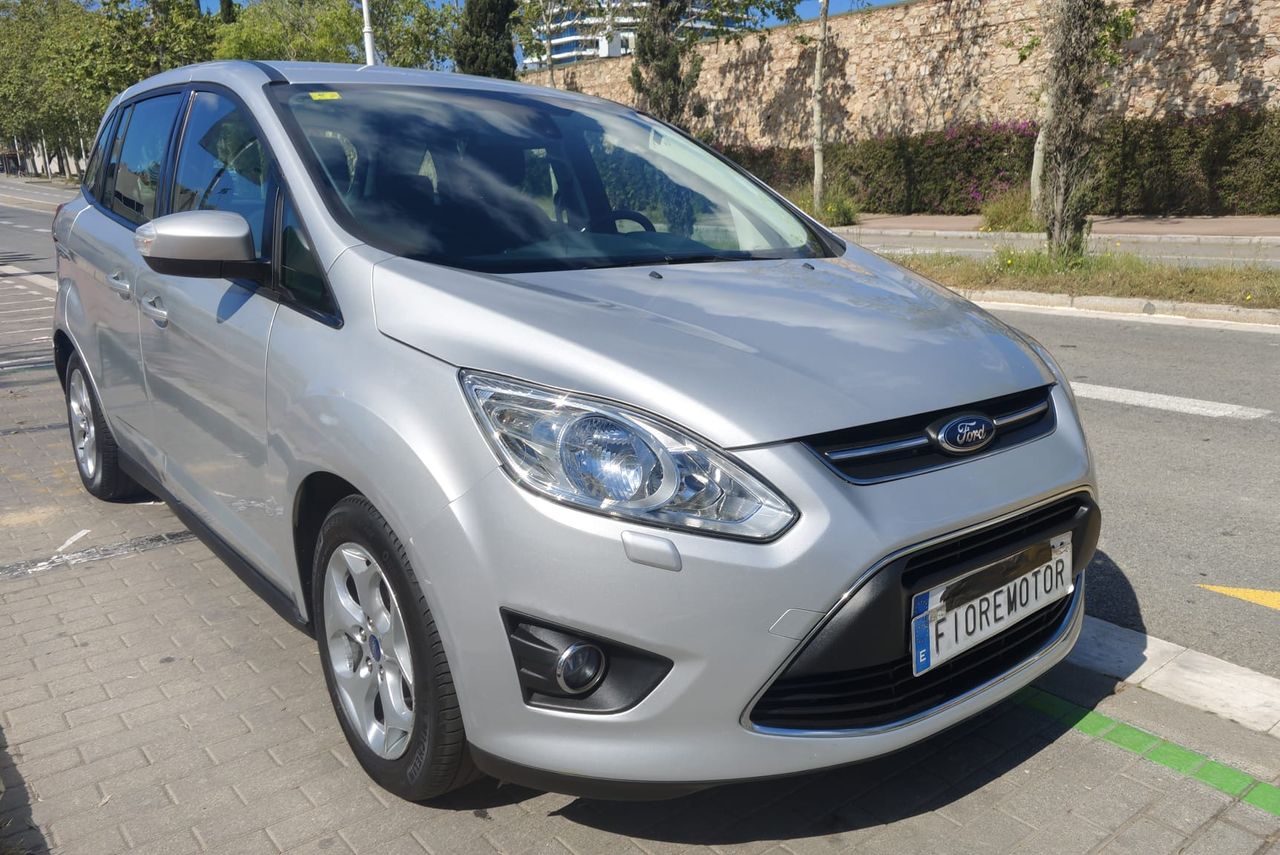 Foto Ford Grand C-MAX 12