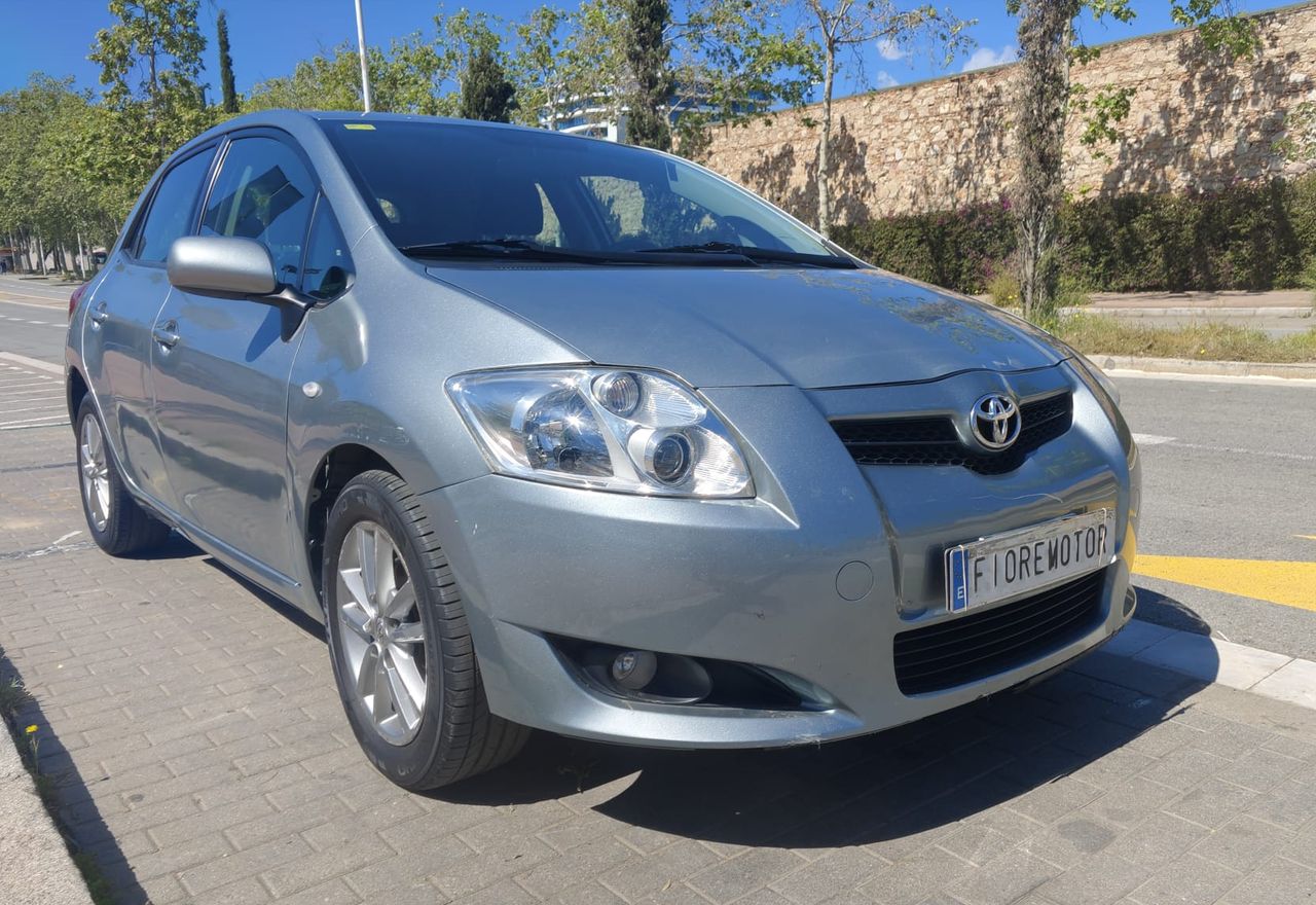 Foto Toyota Auris 1