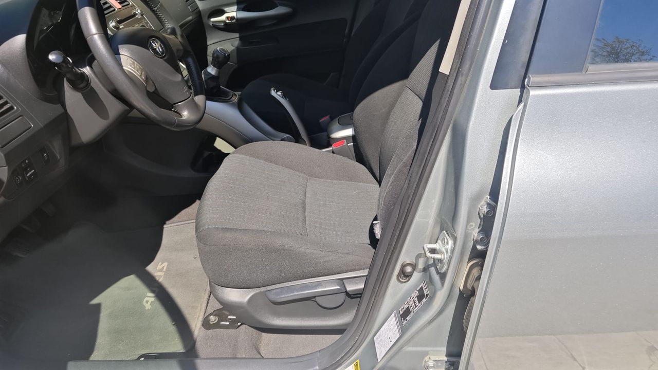 Foto Toyota Auris 5
