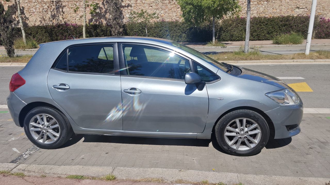 Foto Toyota Auris 8