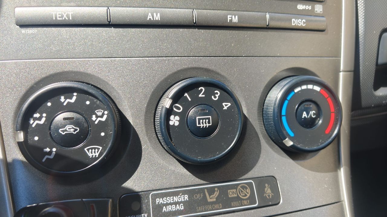 Foto Toyota Auris 13