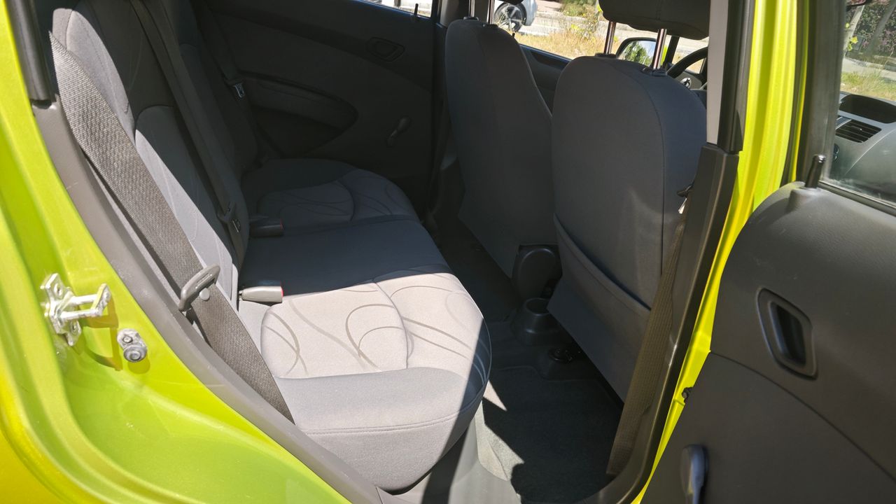 Foto Chevrolet Spark 10