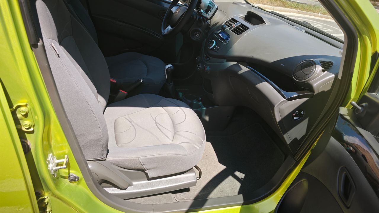 Foto Chevrolet Spark 12
