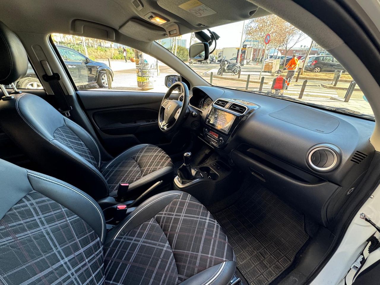 Foto Mitsubishi Space Star 2