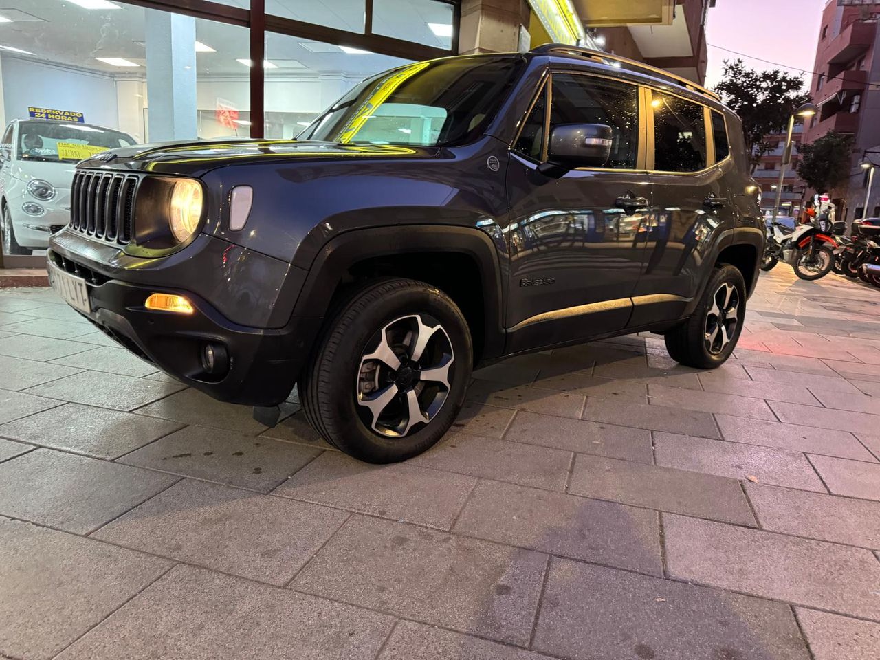 Foto Jeep Renegade 4