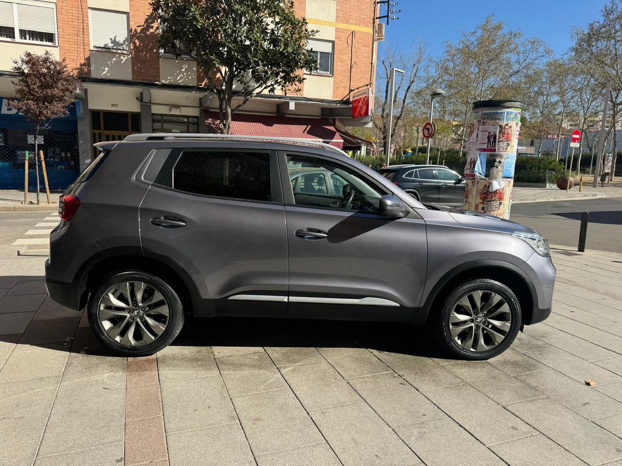 Foto DR Automobiles DR4 10