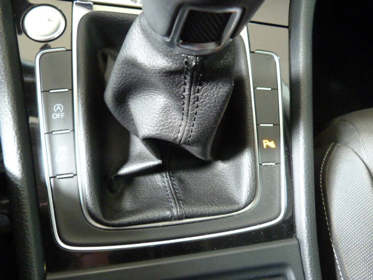 Foto Volkswagen Golf 37