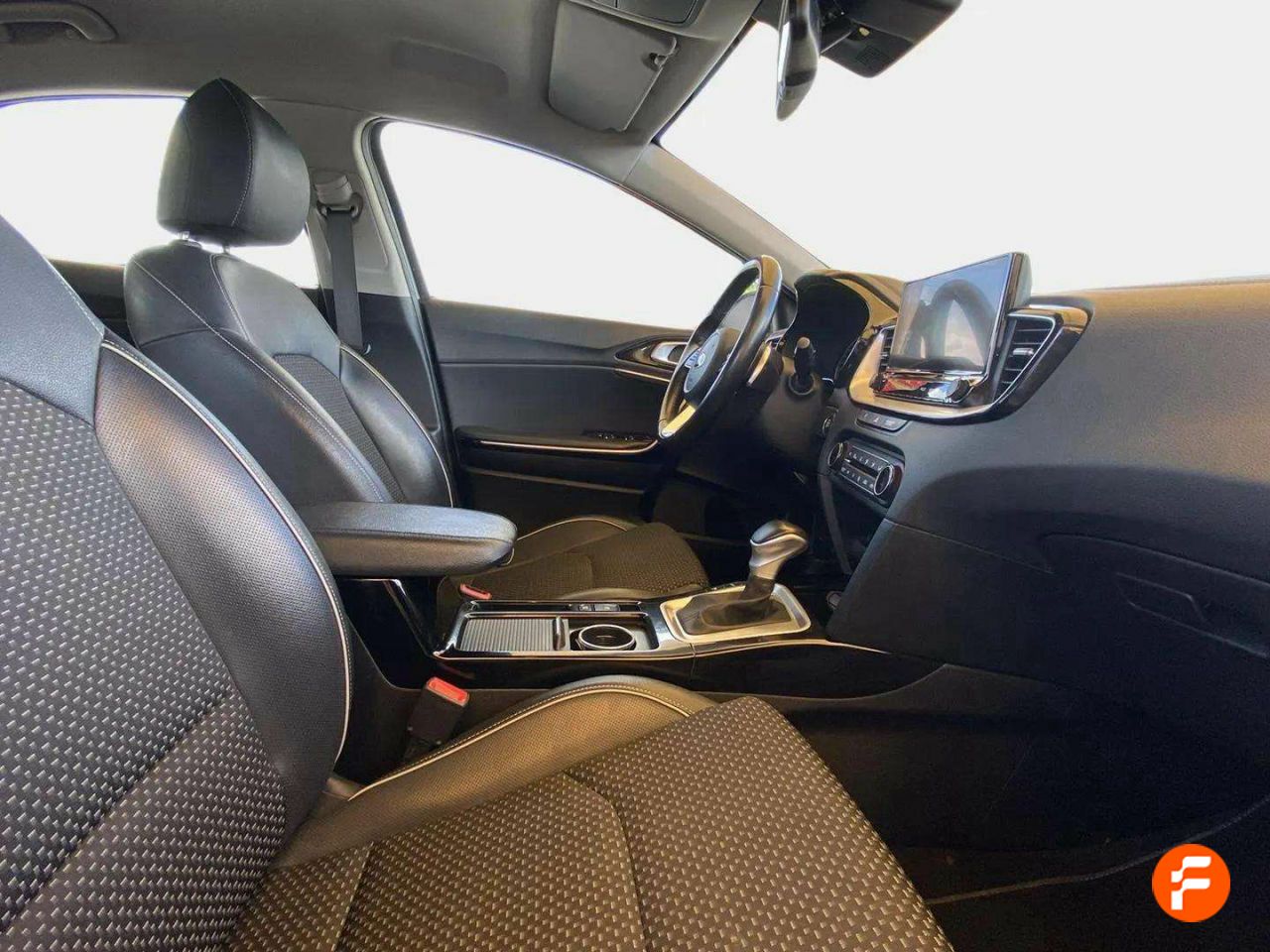 Foto Kia XCeed 14