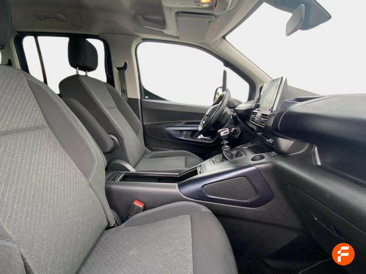 Foto Peugeot Rifter 13