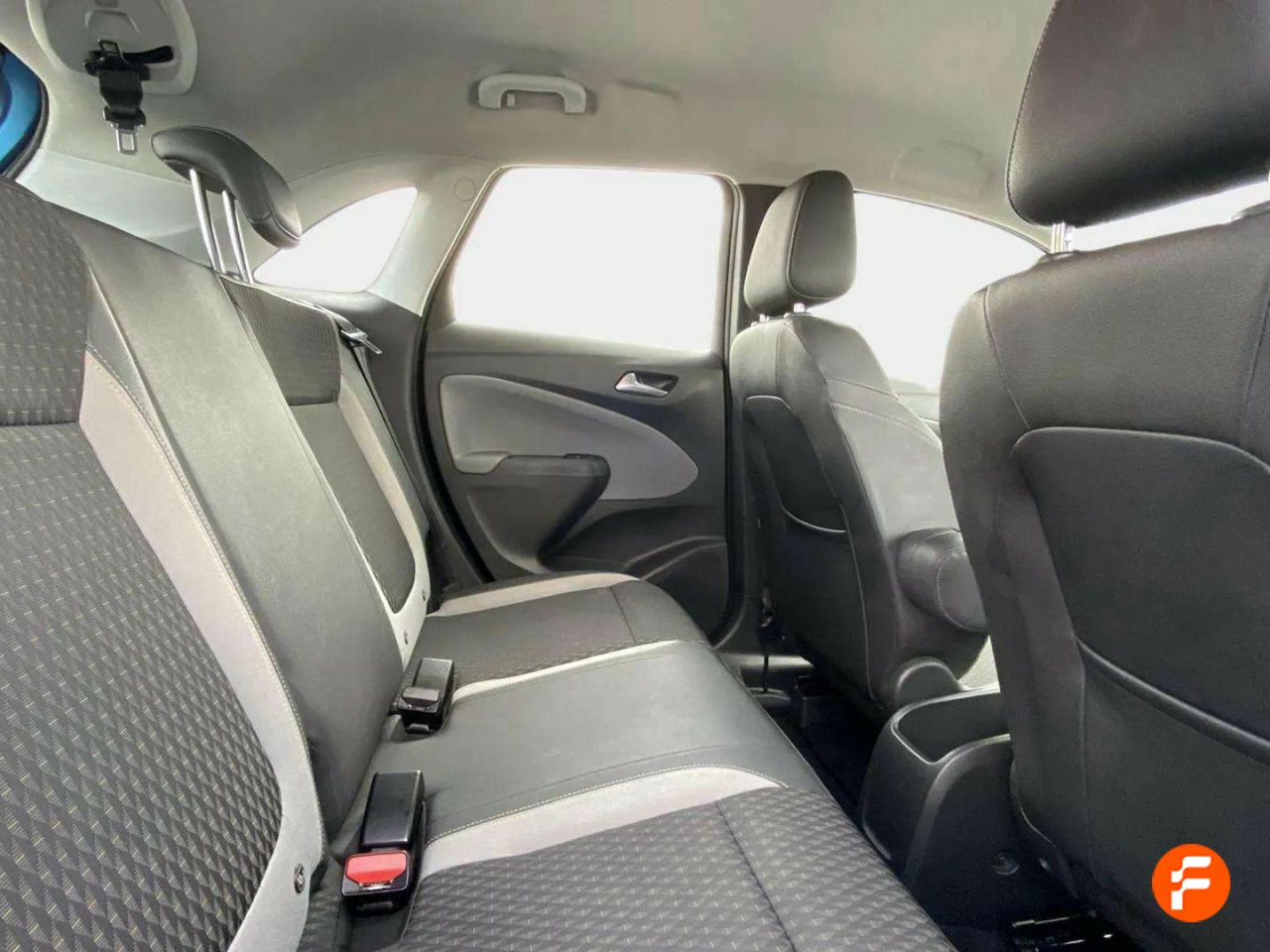 Foto Opel Crossland X 15