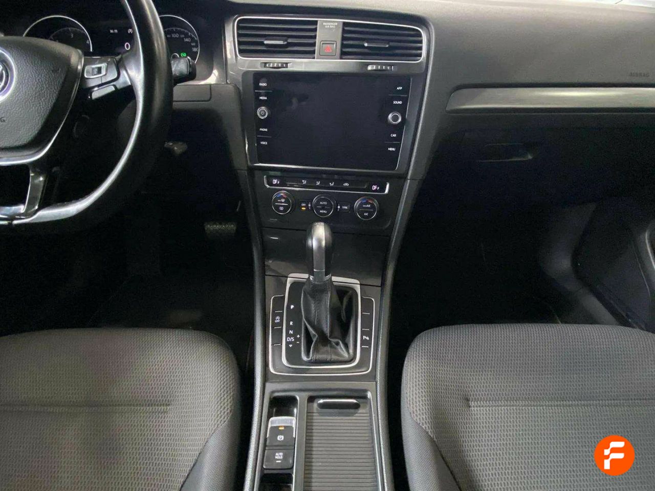 Foto Volkswagen Golf 11