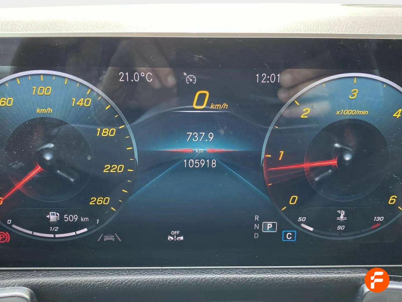 Foto Mercedes-Benz Clase GLB 13