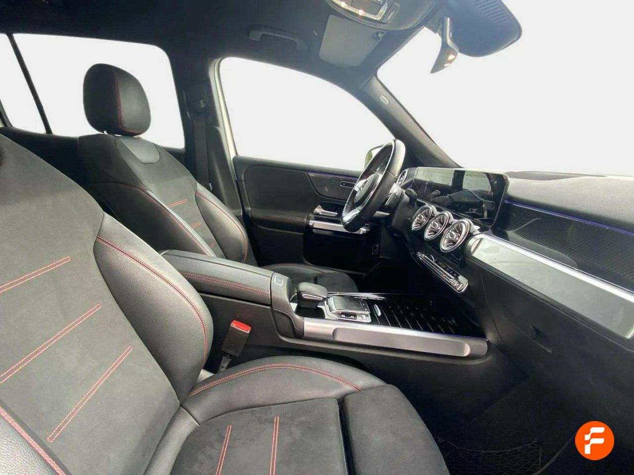 Foto Mercedes-Benz Clase GLB 14