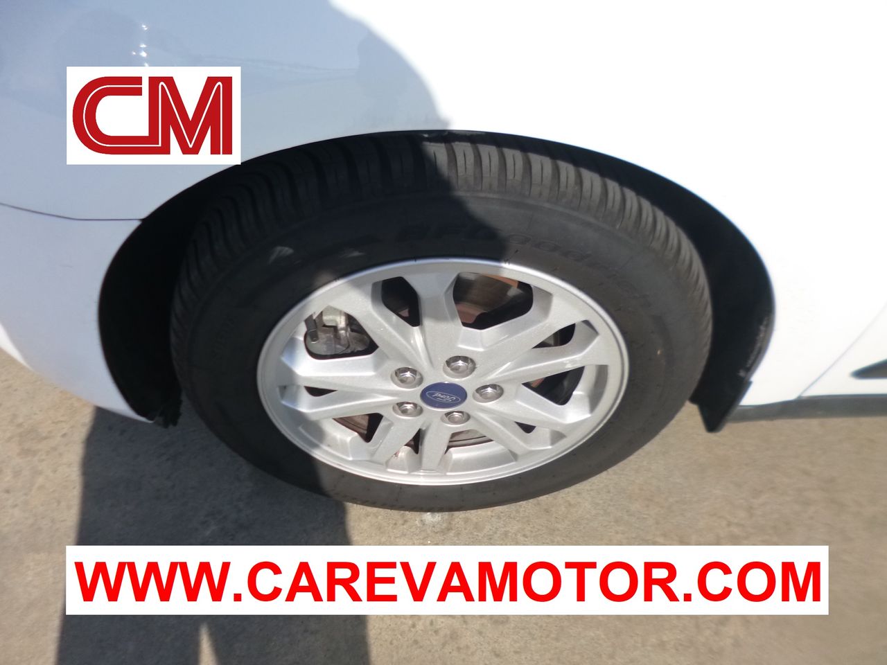 Foto Ford Tourneo Connect 25