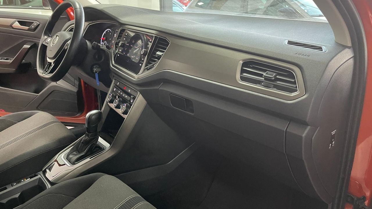 Foto Volkswagen T-Roc 18