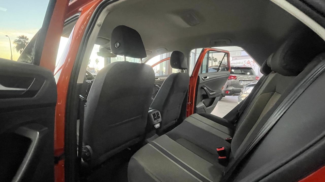 Foto Volkswagen T-Roc 20
