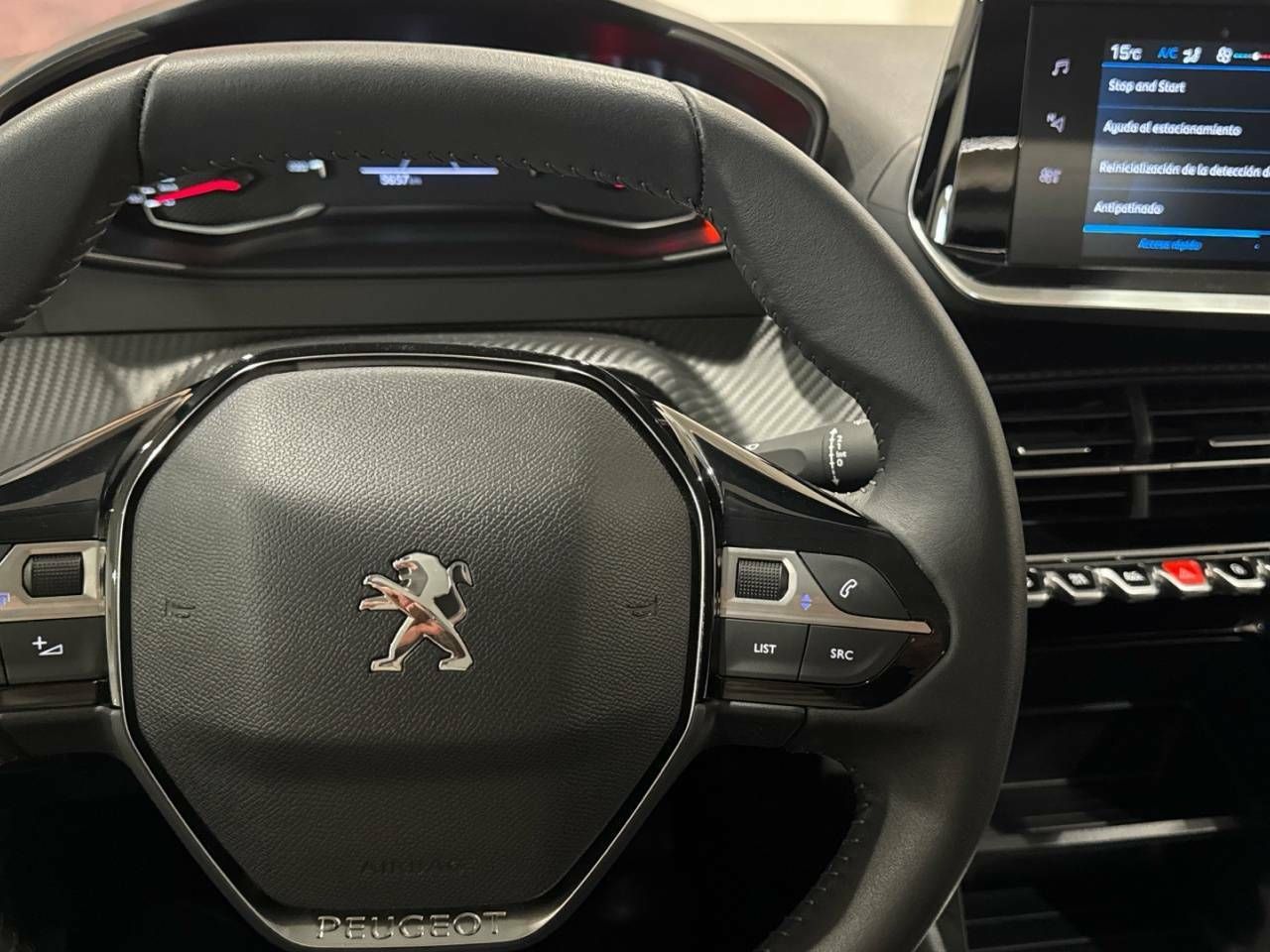 Foto Peugeot 208 21