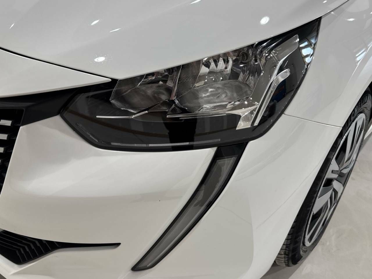 Foto Peugeot 208 25