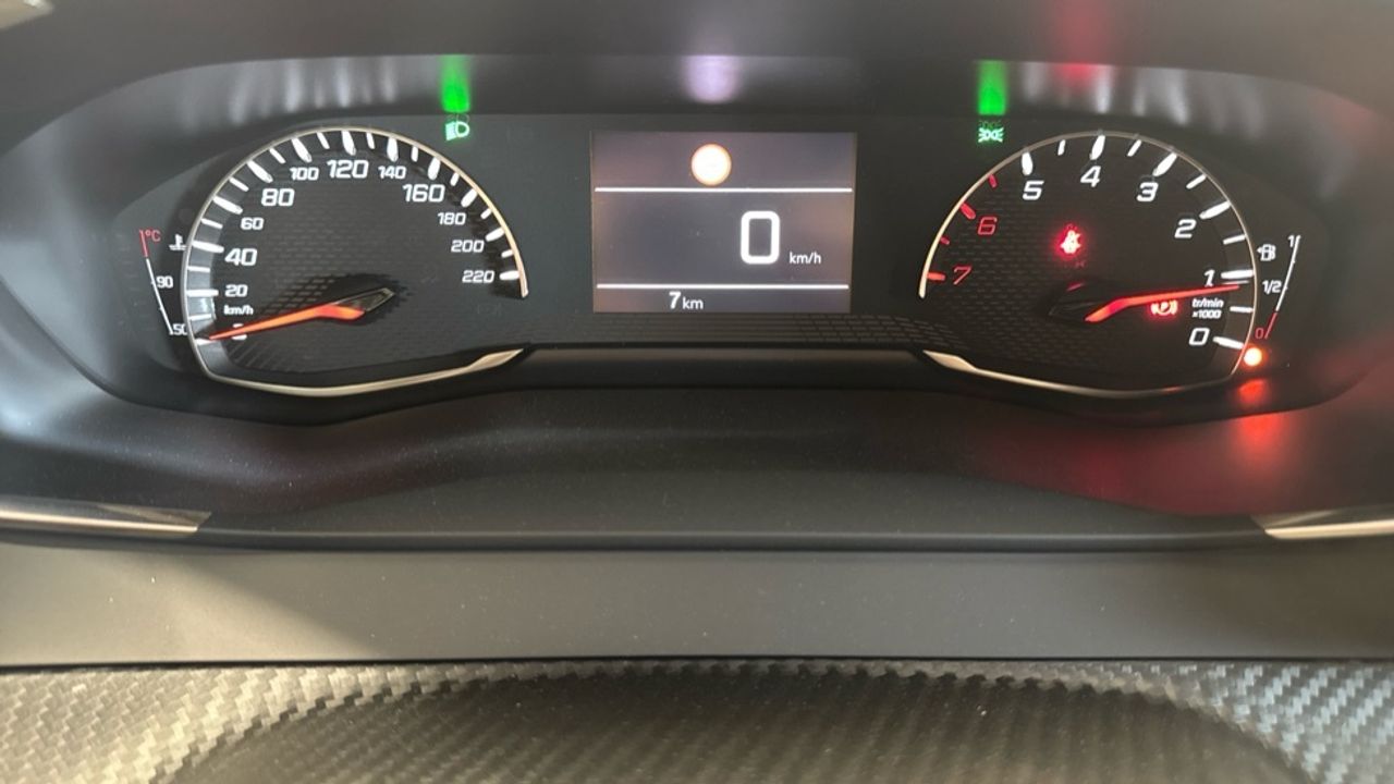 Foto Peugeot 2008 10