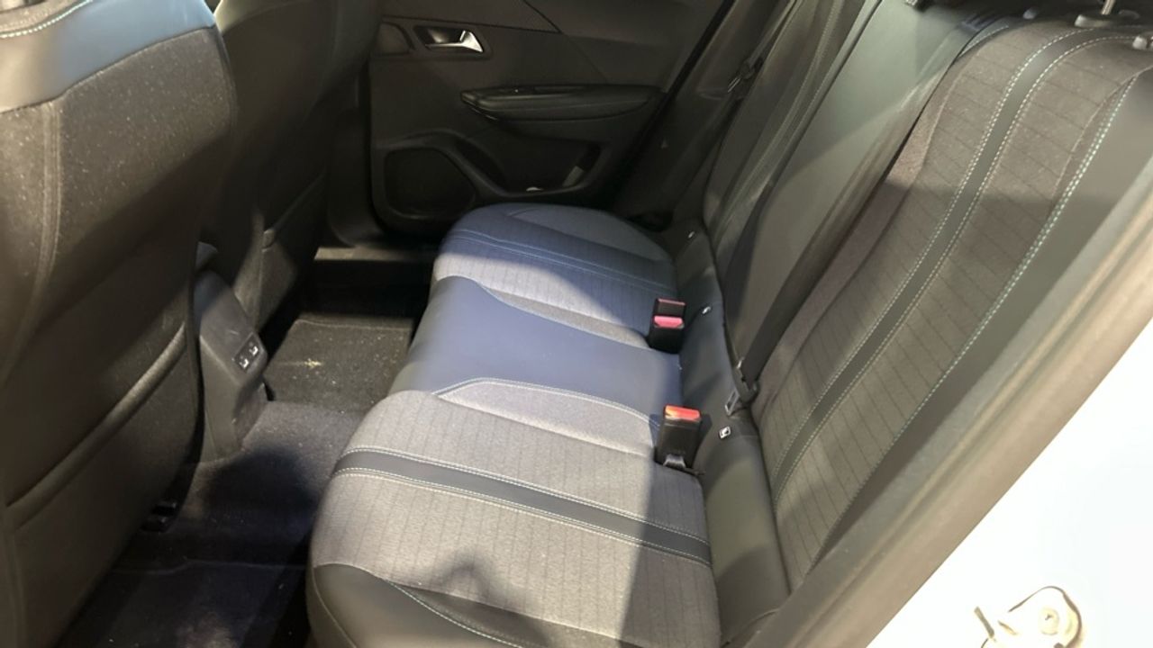 Foto Peugeot 2008 12