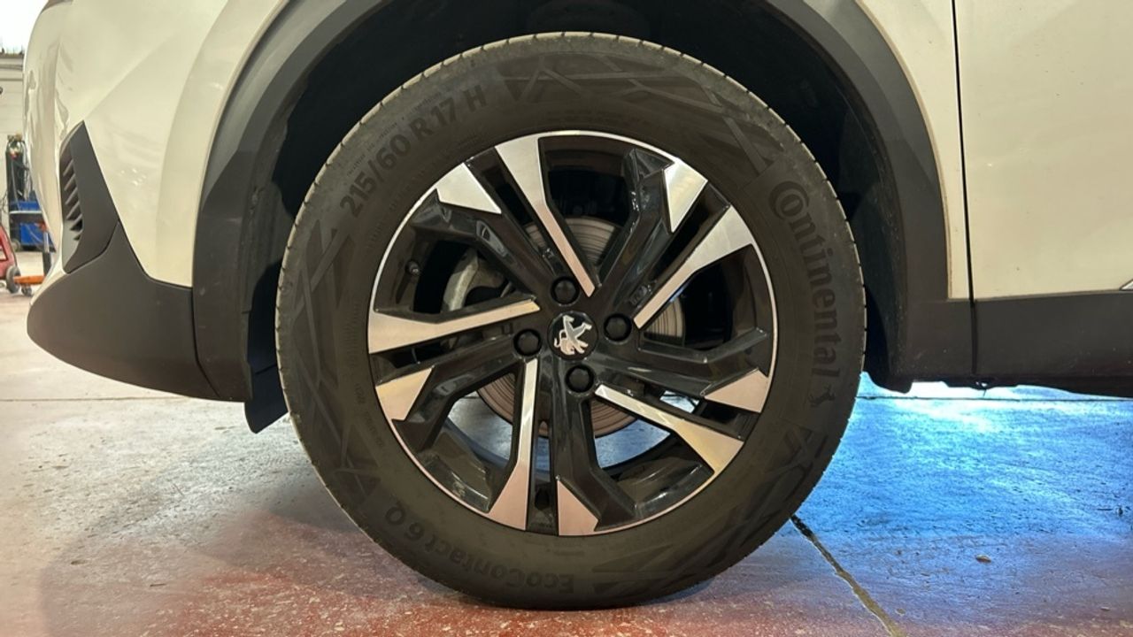 Foto Peugeot 2008 13