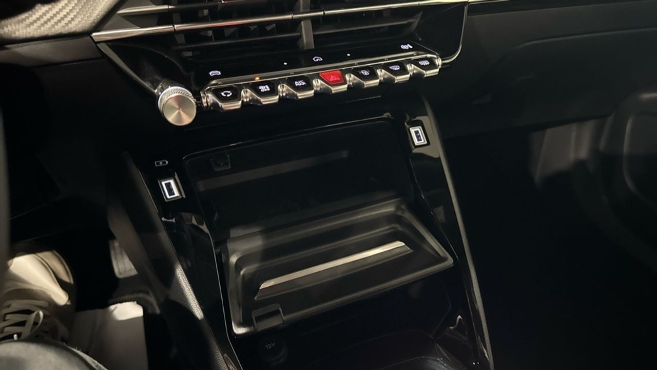 Foto Peugeot 2008 28