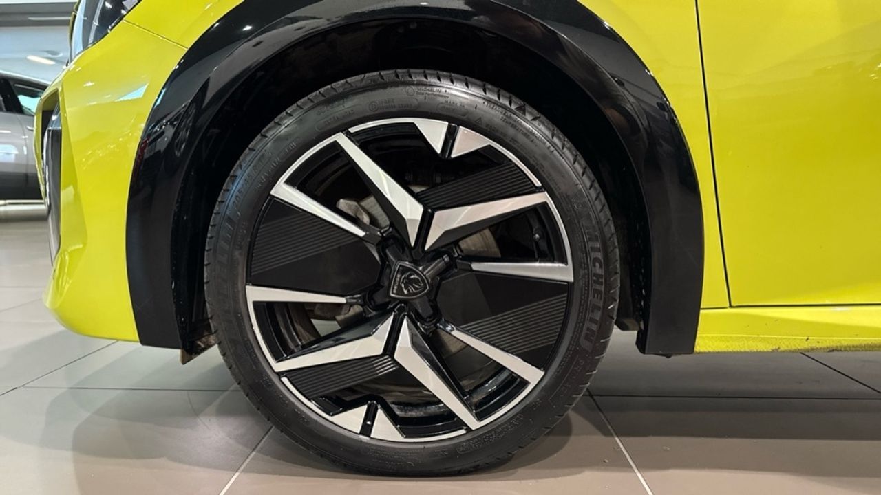 Foto Peugeot 208 13