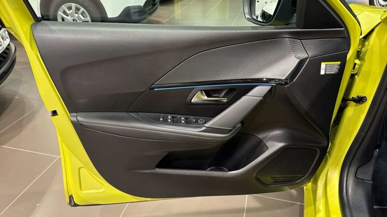 Foto Peugeot 208 19