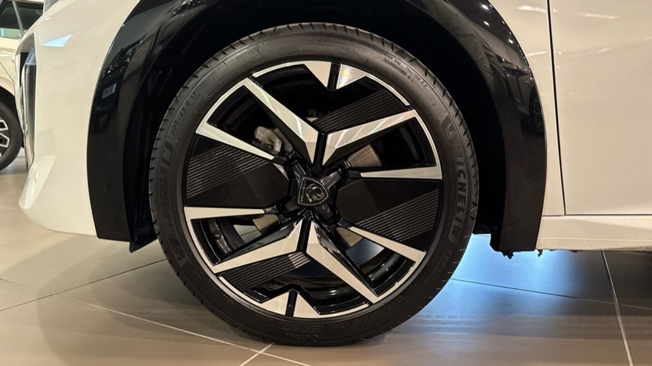 Foto Peugeot 208 13