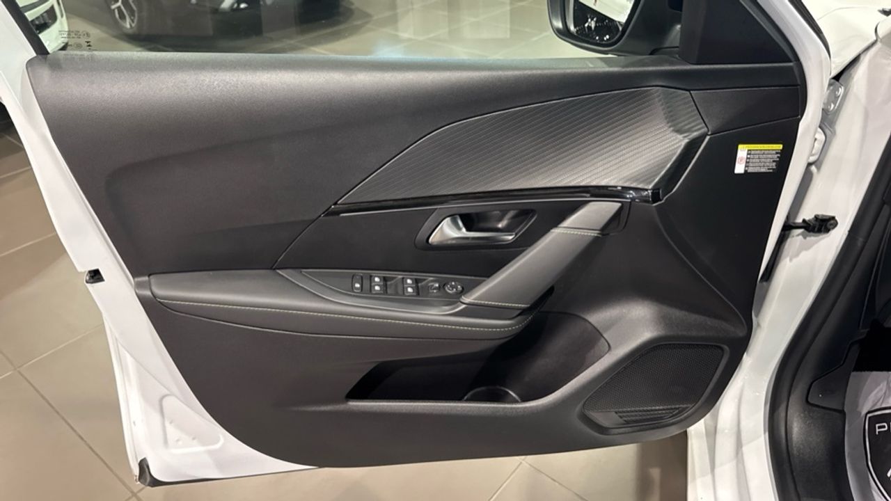 Foto Peugeot 208 19
