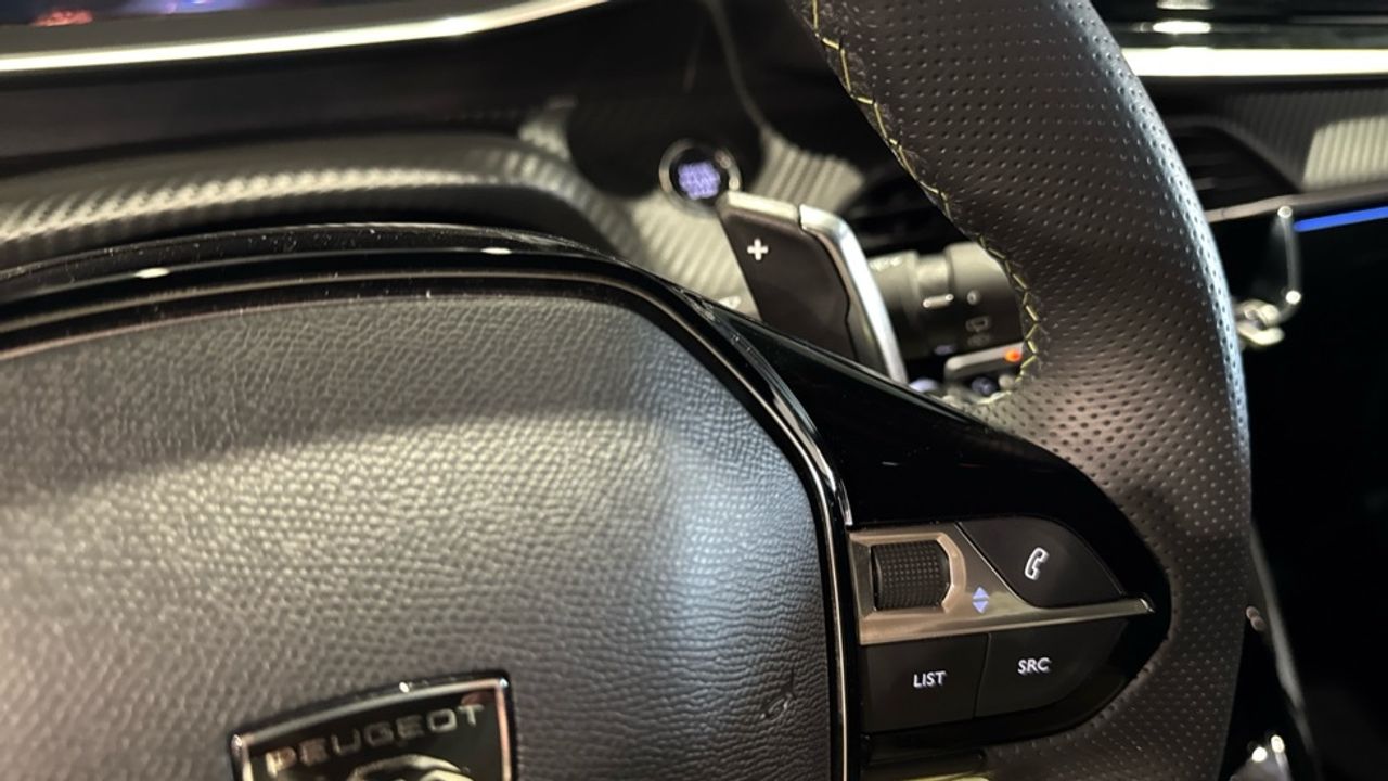 Foto Peugeot 208 31