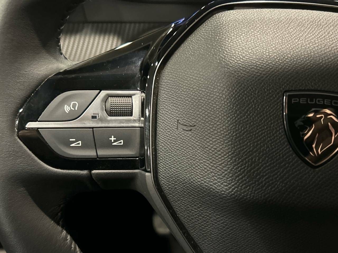 Foto Peugeot 208 10