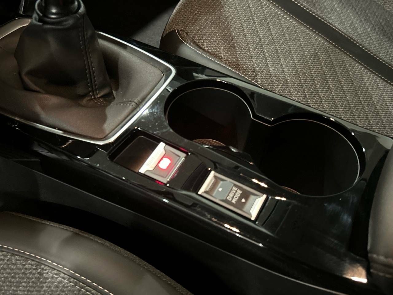 Foto Peugeot 208 13