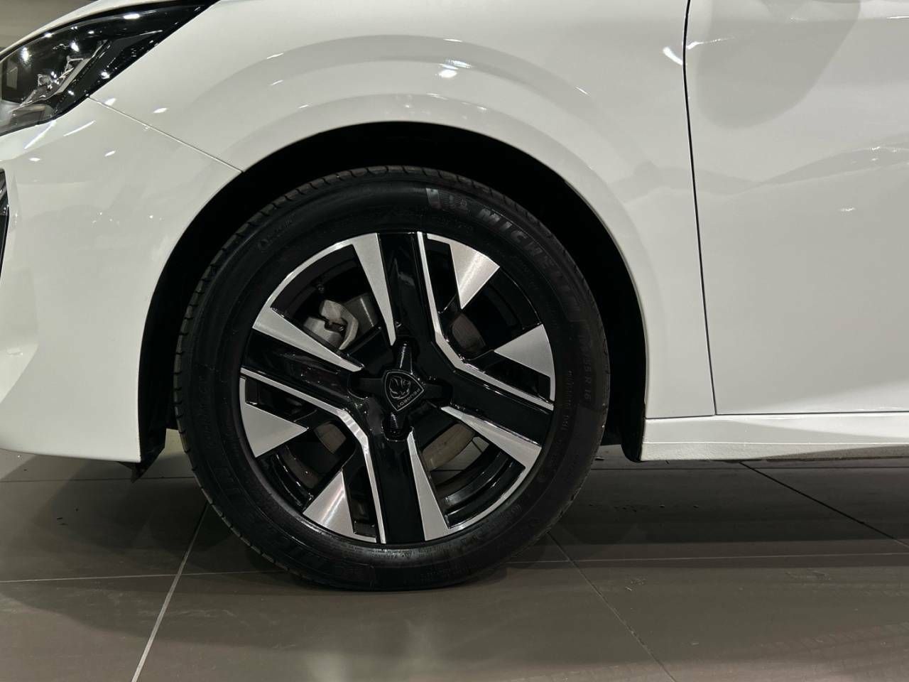 Foto Peugeot 208 15