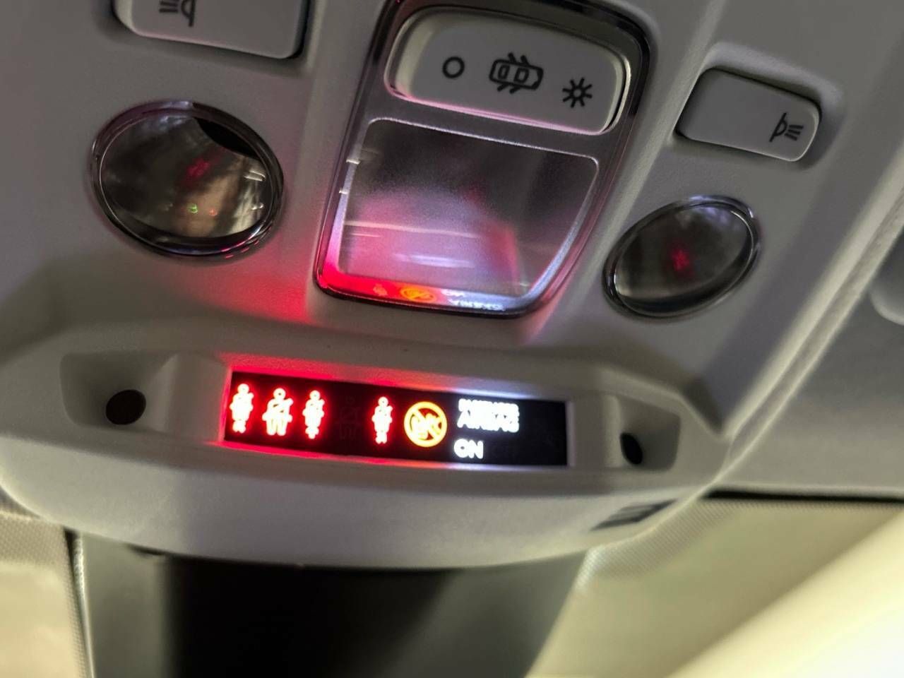 Foto Peugeot 208 18