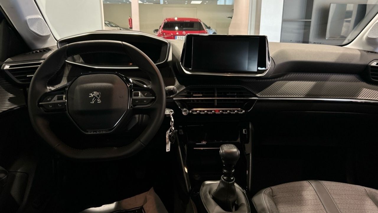 Foto Peugeot 208 8