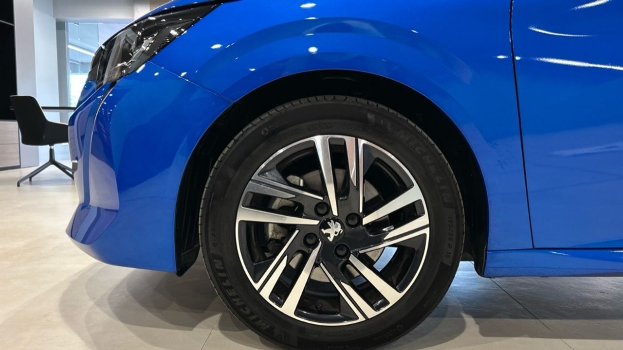 Foto Peugeot 208 13