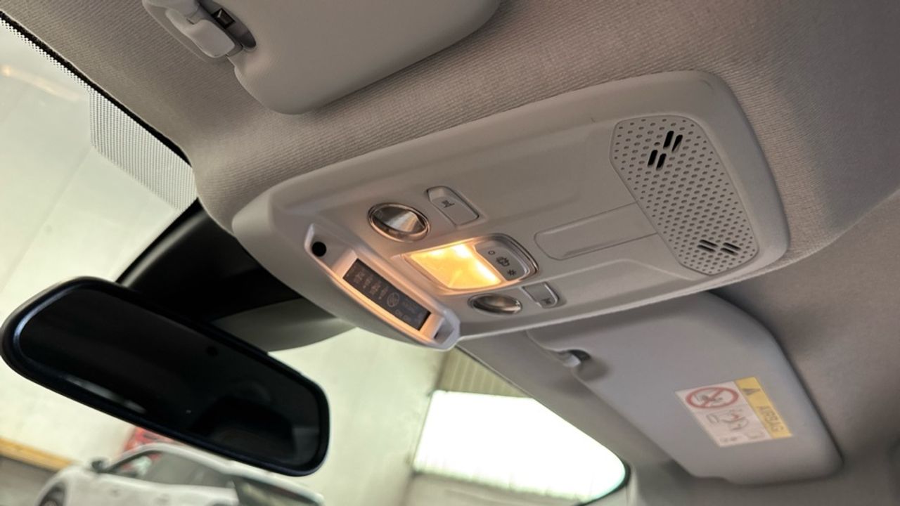 Foto Peugeot 208 18