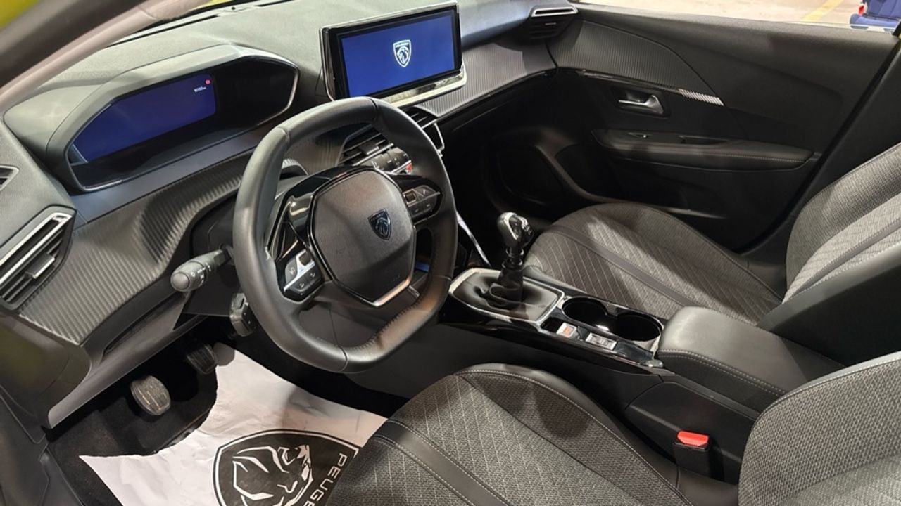 Foto Peugeot 208 21