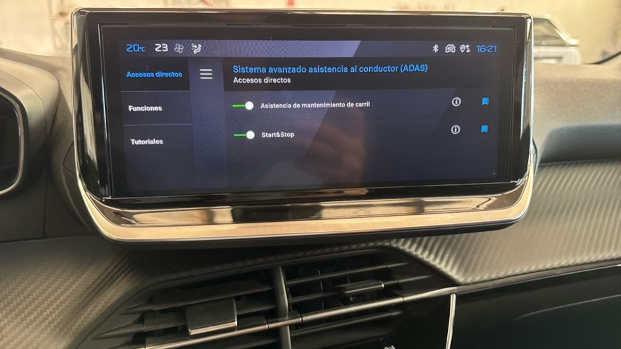 Foto Peugeot 208 24