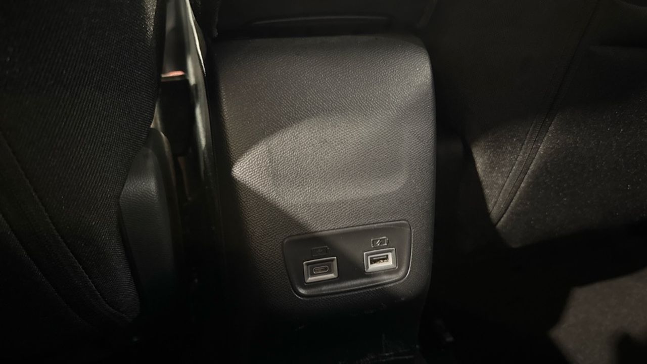 Foto Peugeot 208 31