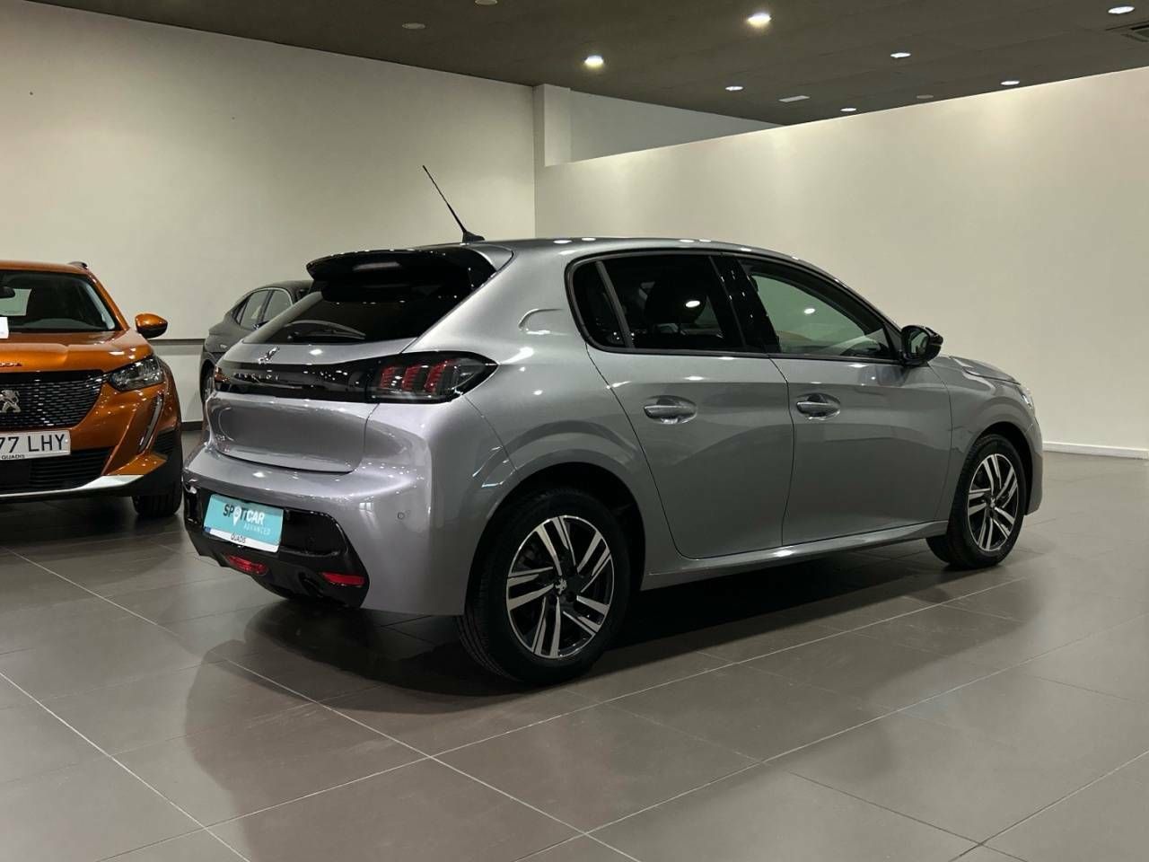 Foto Peugeot 208 8