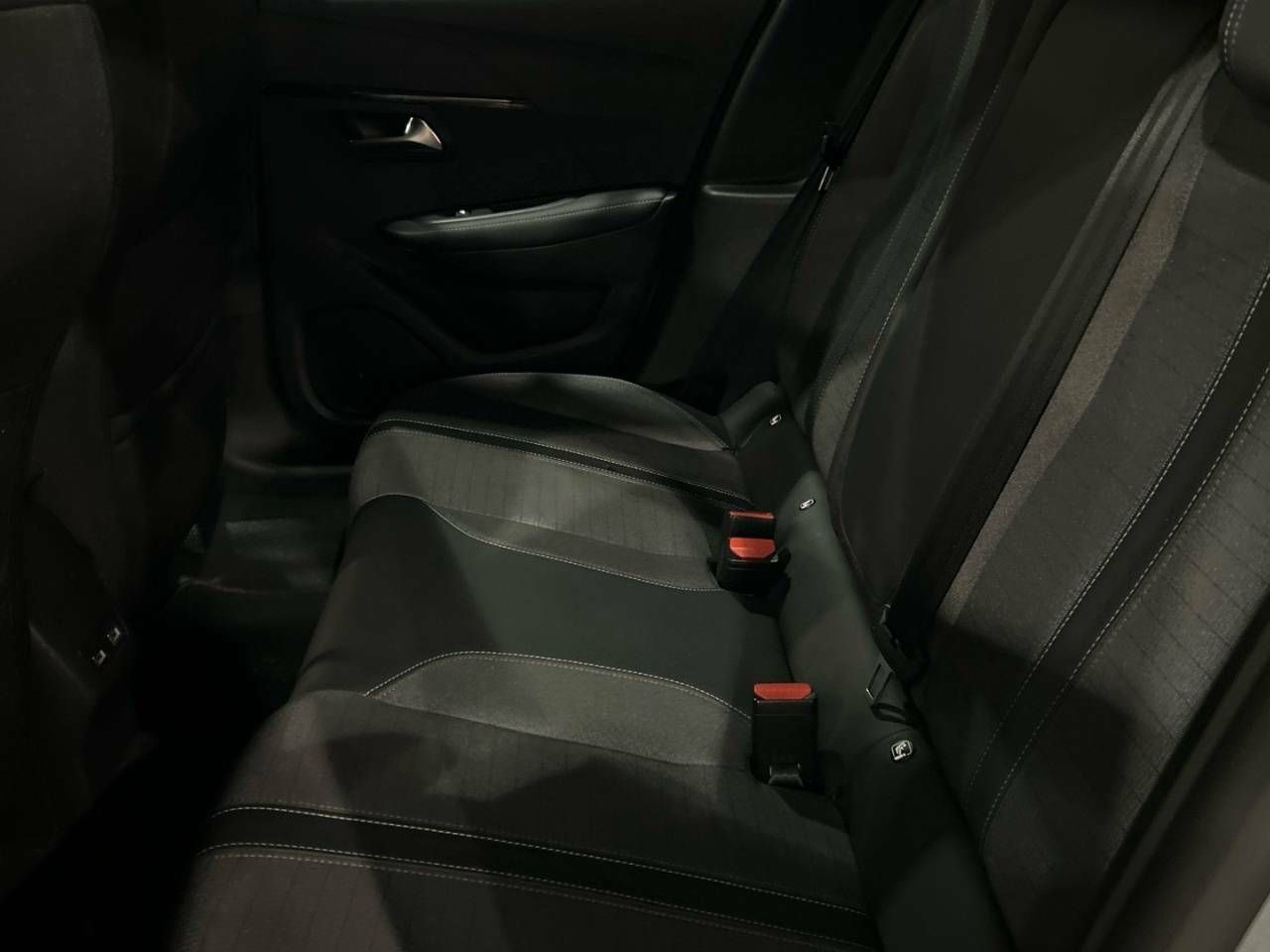 Foto Peugeot 208 14