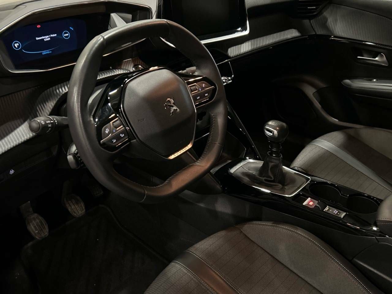Foto Peugeot 208 19